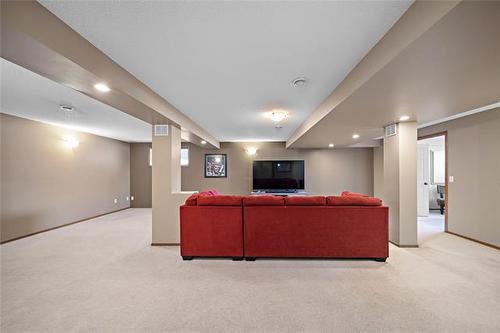 953 Aldgate Rd, Winnipeg, MB 