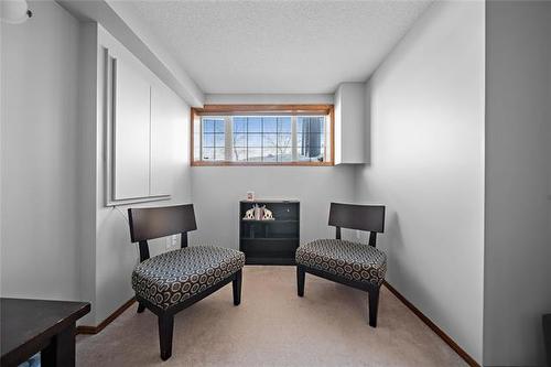 953 Aldgate Rd, Winnipeg, MB 