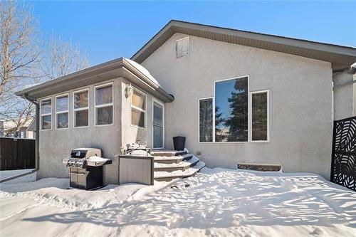 953 Aldgate Rd, Winnipeg, MB 