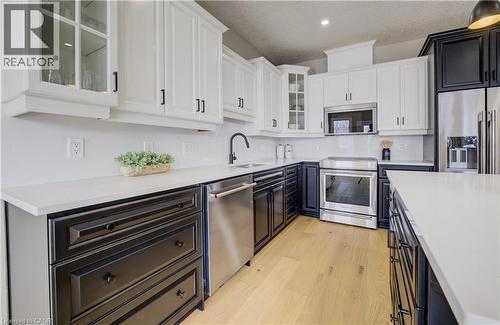 31 Fall Harvest Drive, Kitchener, ON - Indoor Photo Showing Kitchen With Upgraded Kitchen