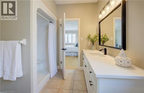 31 Fall Harvest Drive, Kitchener, ON - Indoor Photo Showing Bathroom