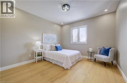 31 Fall Harvest Drive, Kitchener, ON - Indoor Photo Showing Bedroom