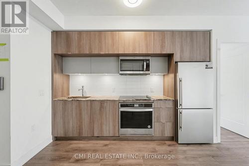 3317 - 585 Bloor Street E, Toronto, ON - Indoor Photo Showing Kitchen