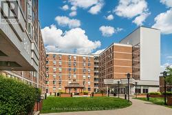 667 - 798 RICHMOND STREET  Toronto, ON M6J 3N8