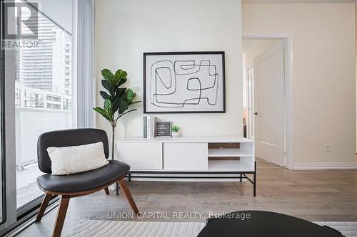 507 - 101 Erskine Avenue, Toronto, ON - Indoor Photo Showing Other Room