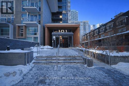 507 - 101 Erskine Avenue, Toronto, ON - Outdoor With Facade