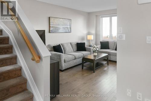 2534 River Mist Road, Ottawa, ON - Indoor Photo Showing Living Room