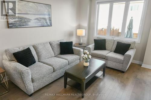 2534 River Mist Road, Ottawa, ON - Indoor Photo Showing Living Room