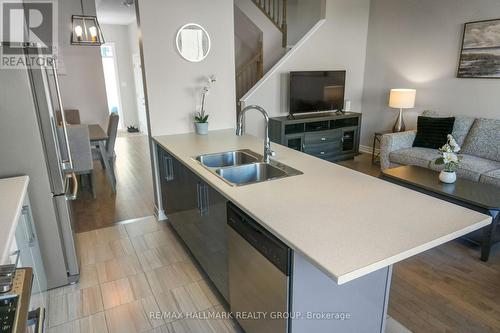 2534 River Mist Road, Ottawa, ON - Indoor Photo Showing Kitchen With Double Sink