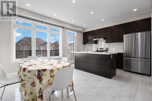229 Dundas Way, Markham, ON - Indoor Photo Showing Kitchen With Stainless Steel Kitchen