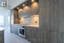 520 - 259 THE KINGSWAY  Toronto, ON M9A 0G2