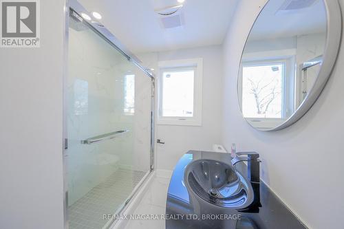 5 Meadowvale Drive, St. Catharines (Lakeport), ON - Indoor