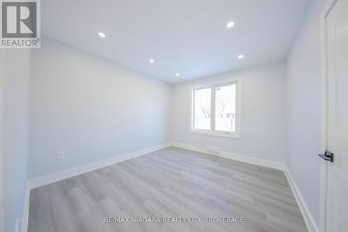 5 Meadowvale Drive, St. Catharines (Lakeport), ON - Indoor Photo Showing Other Room