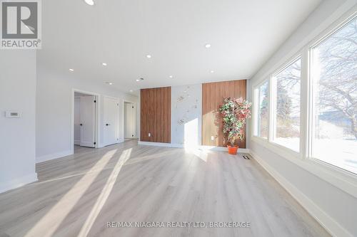 5 Meadowvale Drive, St. Catharines (Lakeport), ON - Indoor Photo Showing Other Room