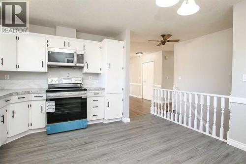 Kitchen & Dining - 69 Erickson Drive, Red Deer, AB - Indoor Photo Showing Kitchen