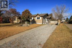 69 Erickson Drive  Red Deer, AB T4R 1X8