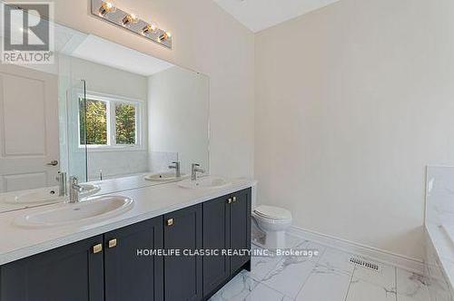 74 Ruby Drive, Oro-Medonte, ON - Indoor Photo Showing Bathroom
