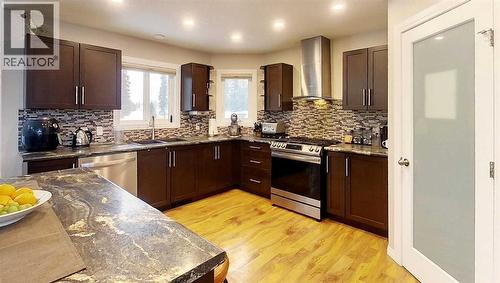 54003A Range Road 175, Rural Yellowhead County, AB - Indoor Photo Showing Kitchen With Double Sink With Upgraded Kitchen