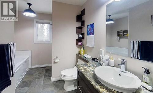 54003A Range Road 175, Rural Yellowhead County, AB - Indoor Photo Showing Bathroom