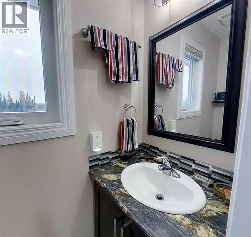 54003A Range Road 175, Rural Yellowhead County, AB - Indoor Photo Showing Bathroom