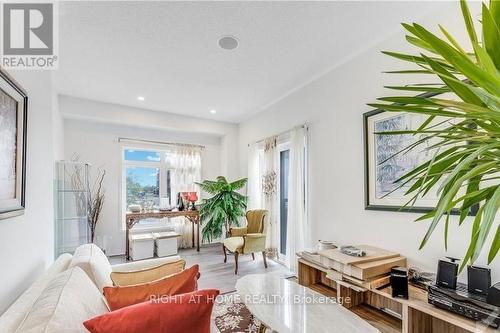 558 Recolte Private, Ottawa, ON - Indoor Photo Showing Living Room