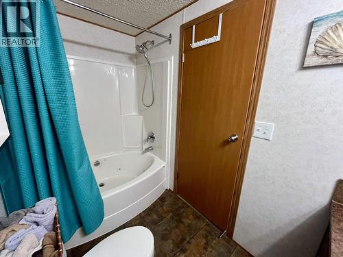8112 85A Avenue, Fort St. John, BC - Indoor Photo Showing Bathroom