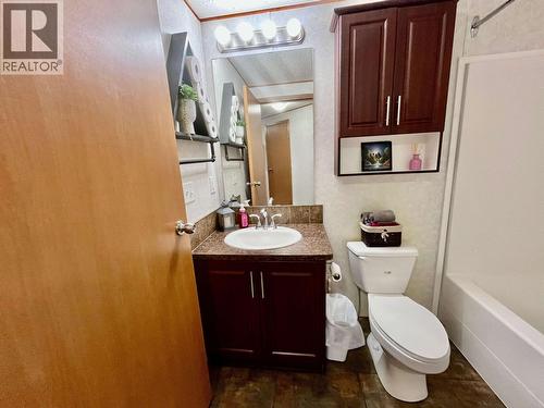 8112 85A Avenue, Fort St. John, BC - Indoor Photo Showing Bathroom