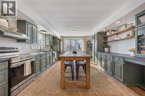 5328 Mandaumin Road, Plympton-Wyoming, ON - Indoor Photo Showing Kitchen