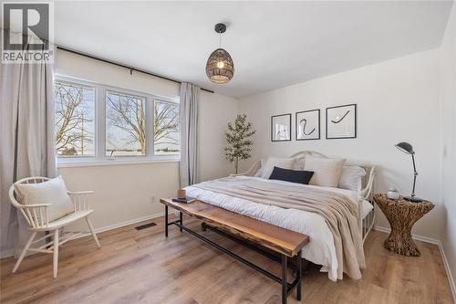 5328 Mandaumin Road, Plympton-Wyoming, ON - Indoor Photo Showing Bedroom