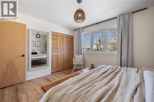 5328 Mandaumin Road, Plympton-Wyoming, ON - Indoor Photo Showing Bedroom