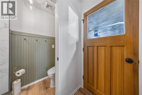 5328 Mandaumin Road, Plympton-Wyoming, ON - Indoor Photo Showing Bathroom