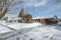 469 WAVERLY STREET N  Oshawa (Mclaughlin), ON L1J 5W5