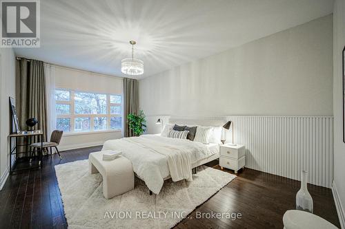 42 Causland Lane, Richmond Hill, ON - Indoor Photo Showing Bedroom
