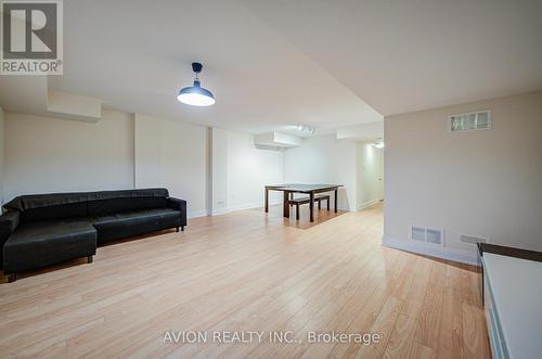 42 Causland Lane, Richmond Hill, ON - Indoor