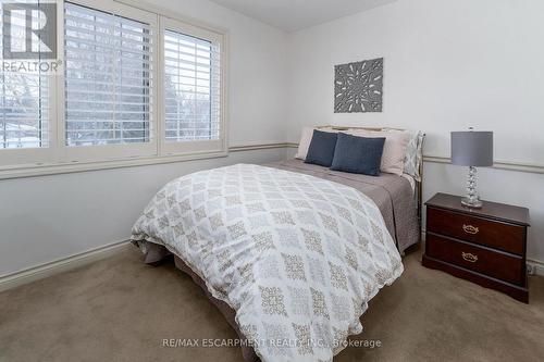 6005 Mountaingate Drive, Niagara Falls, ON - Indoor Photo Showing Bedroom