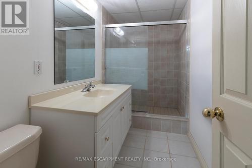 6005 Mountaingate Drive, Niagara Falls, ON - Indoor Photo Showing Bathroom
