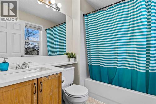 176 Cougar Ridge Circle Sw, Calgary, AB - Indoor Photo Showing Bathroom