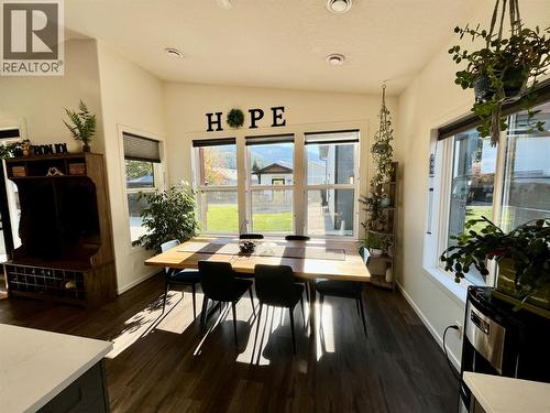 731 Parksville Street, Sicamous, BC - Indoor Photo Showing Dining Room