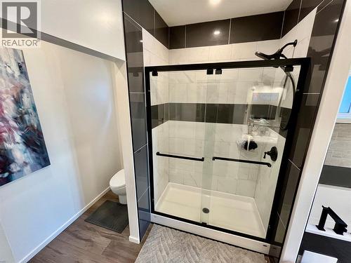 731 Parksville Street, Sicamous, BC - Indoor Photo Showing Bathroom