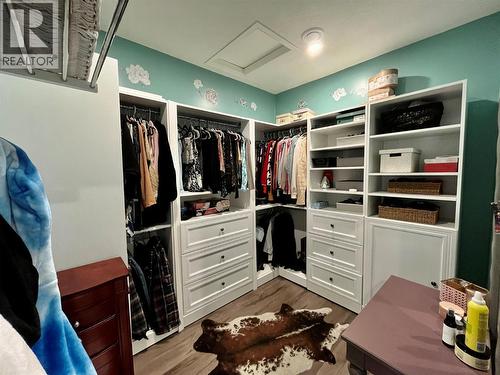 731 Parksville Street, Sicamous, BC - Indoor With Storage