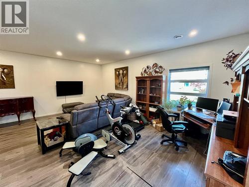 731 Parksville Street, Sicamous, BC - Indoor Photo Showing Office