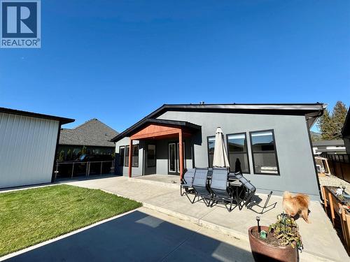 731 Parksville Street, Sicamous, BC - Outdoor