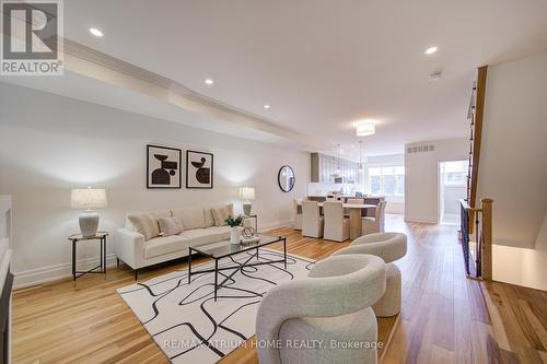 2 - 111 Wilson Street E, Hamilton, ON - Indoor Photo Showing Living Room