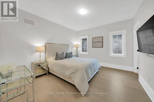 104 Greville Street, Vaughan, ON - Indoor Photo Showing Bedroom