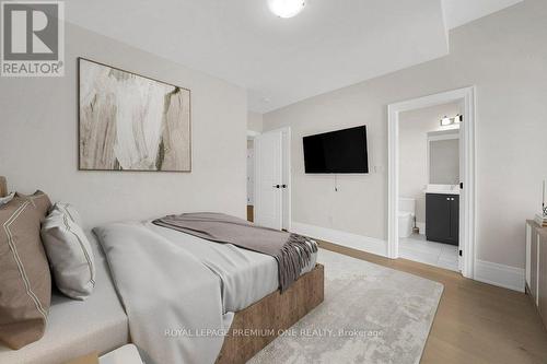 104 Greville Street, Vaughan, ON - Indoor Photo Showing Bedroom