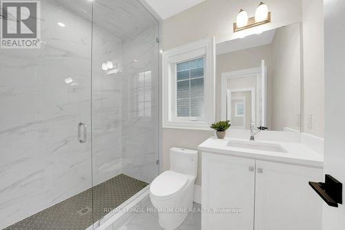 104 Greville Street, Vaughan, ON - Indoor Photo Showing Bathroom