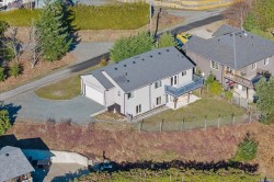 1770 Jay Bell Trail  Qualicum Beach, BC V9K 2S3