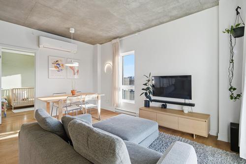 Salon - 415-9250 Av. Dubuisson, Montréal (Mercier/Hochelaga-Maisonneuve), QC - Indoor Photo Showing Living Room