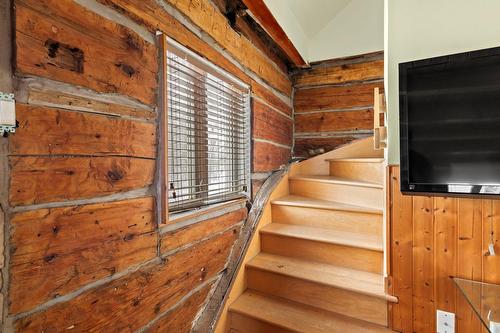 Escalier - 285 Route 201, Coteau-Du-Lac, QC - Indoor Photo Showing Other Room