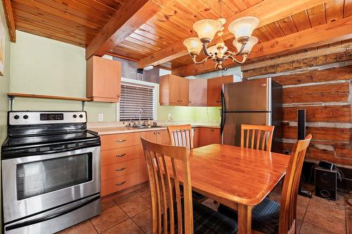 Coin-repas - 285 Route 201, Coteau-Du-Lac, QC - Indoor